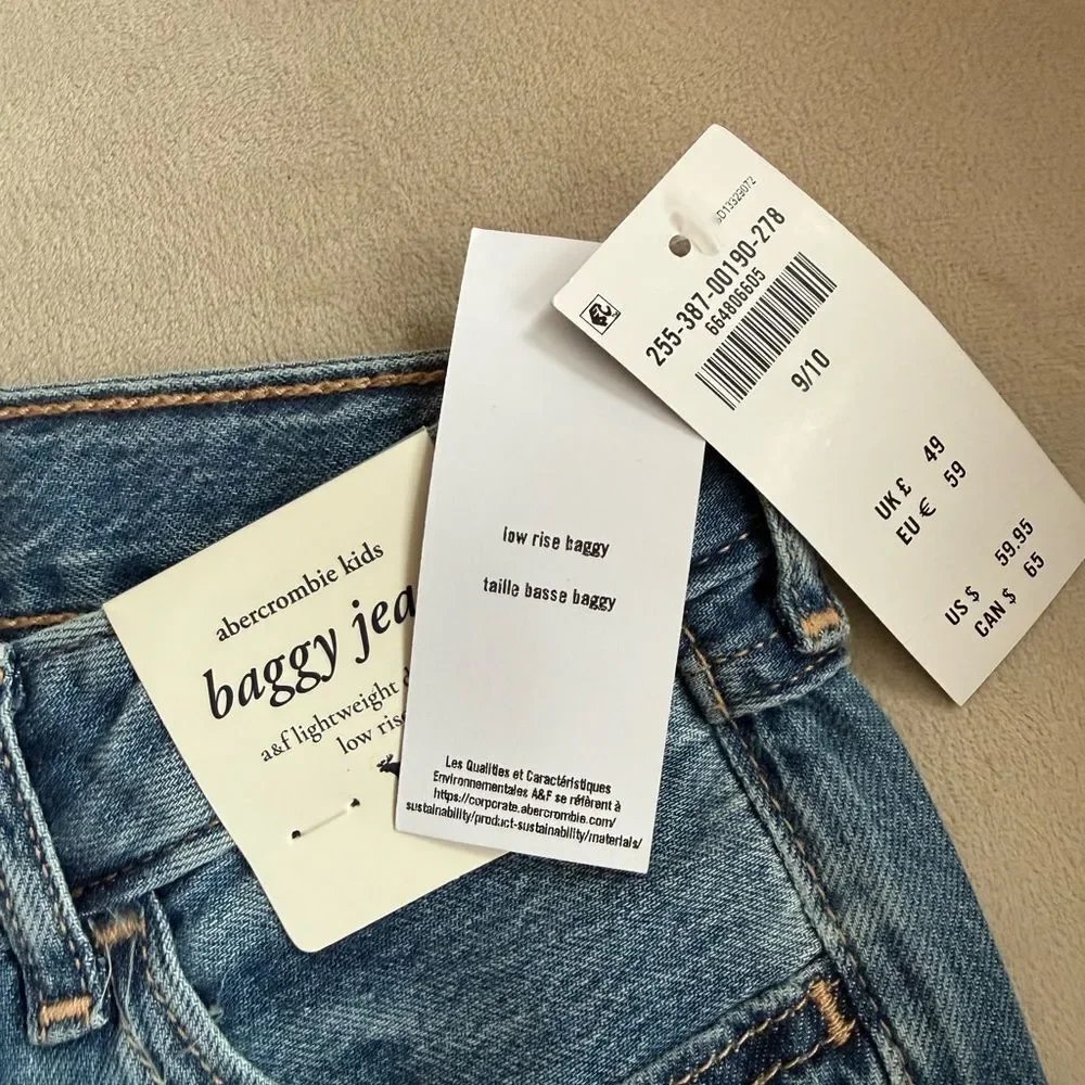 NWT Abercrombie Kids Low Rise Baggy jeans. Medium Wash with Hearts. Size 9/10 - Picture 8 of 10